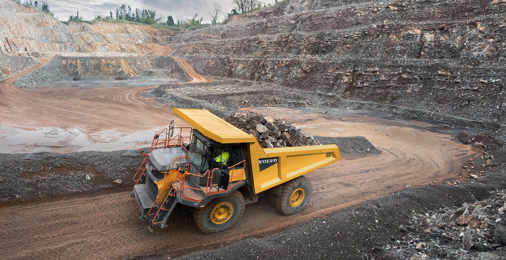 معرفی دامپتراک ولوو R70