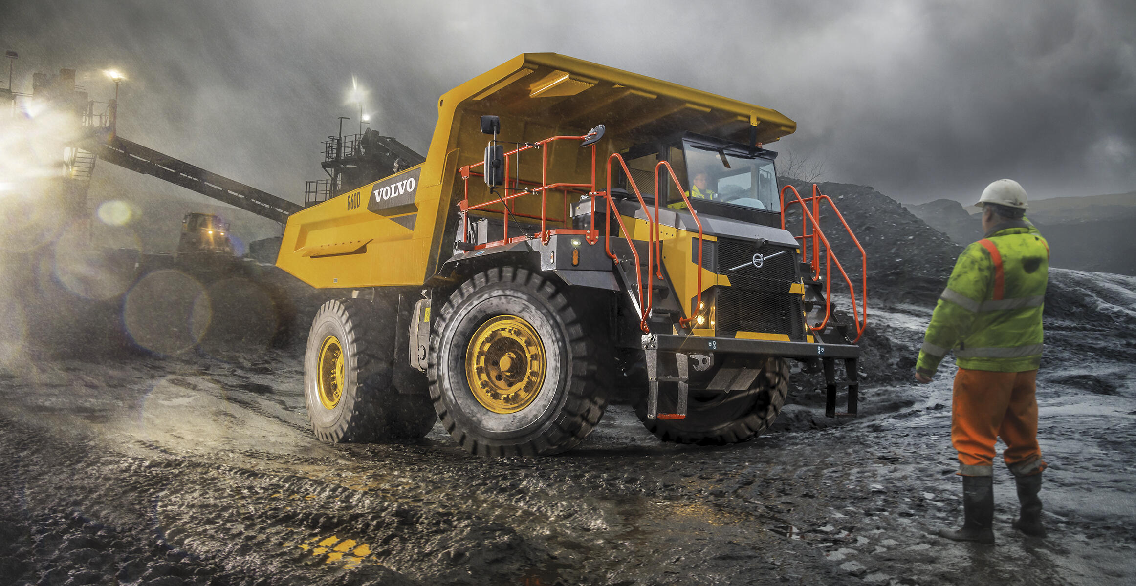 معرفی دامپتراک ولوو R70