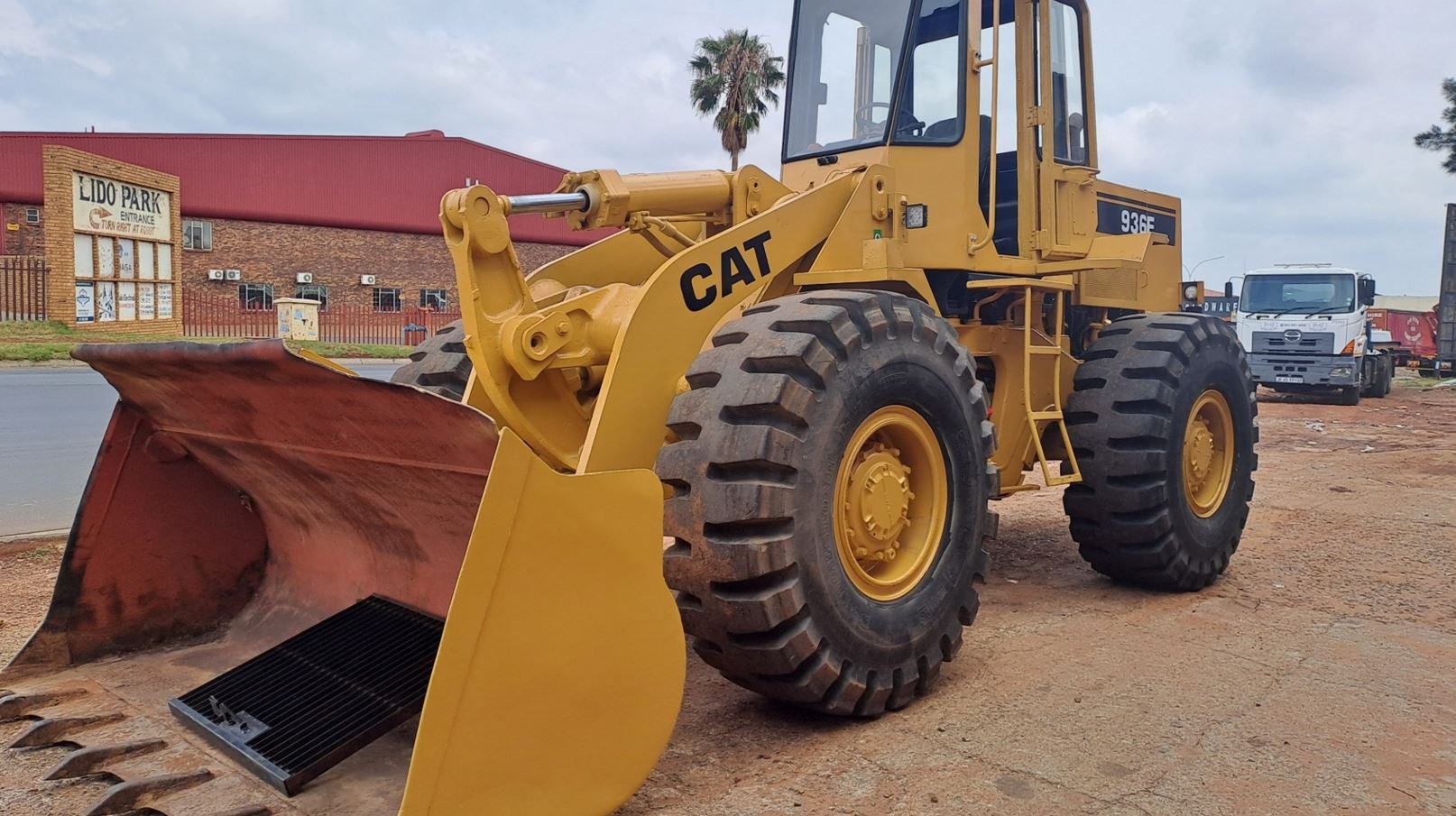 معرفی لودر کاترپیلار 936E